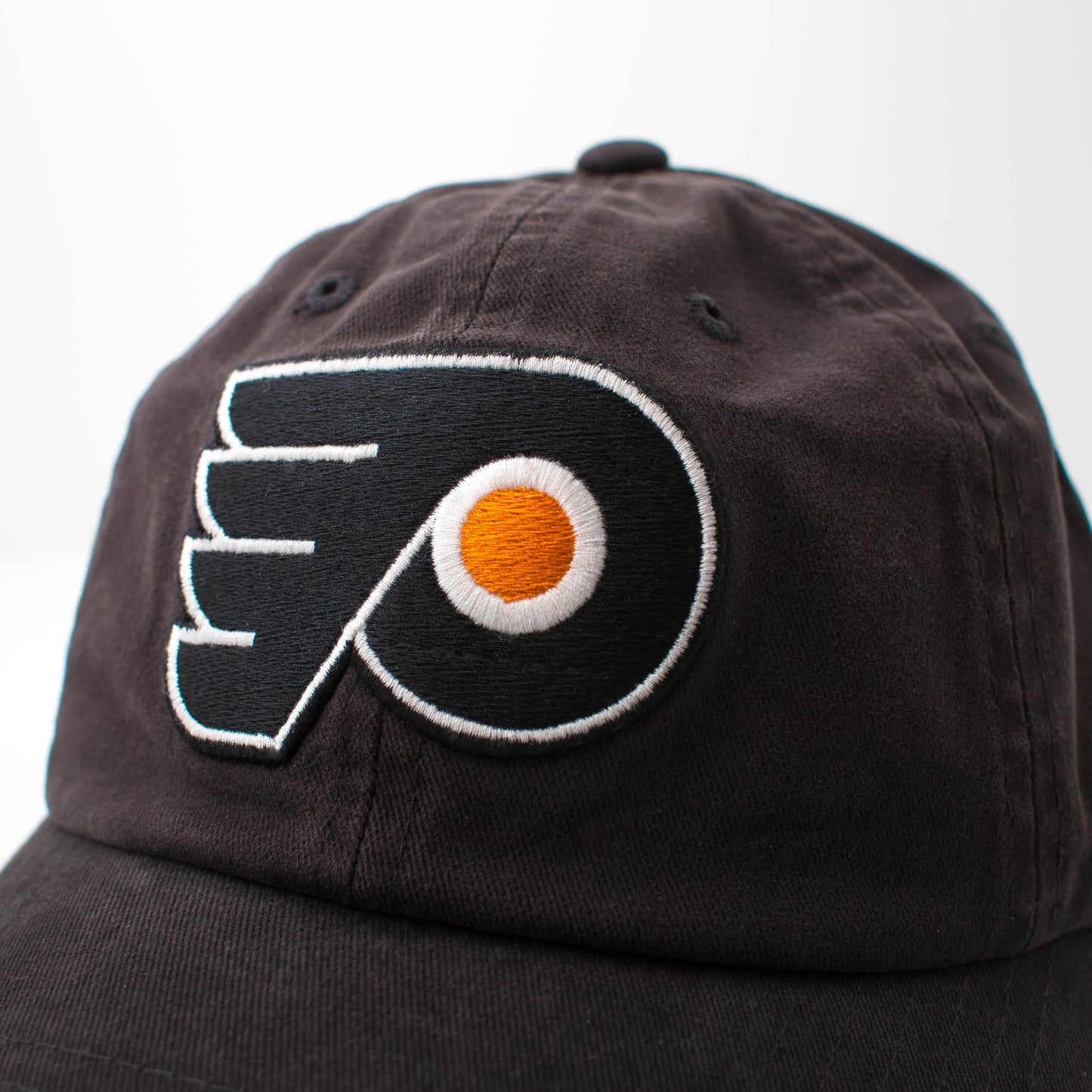 AMERICAN NEEDLE NHL Philadelphia Flyers Hockey Team New Raglan Adjustable Baseball Hat, Black (36672B-PF-BLK)