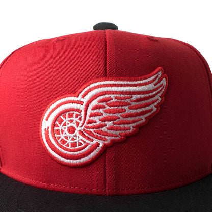 Detroit Red Wings Hat: Red/Black Snapback Flat Bill Hat | NHL