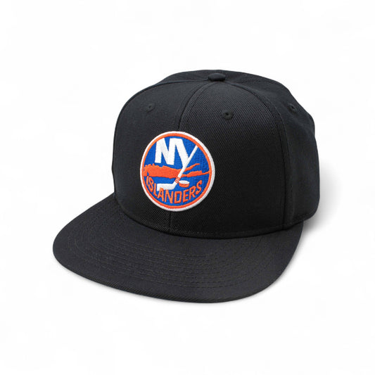 AMERICAN NEEDLE 400 Series NHL Team Hat, New York Islanders, Black (400A2V-NYI)