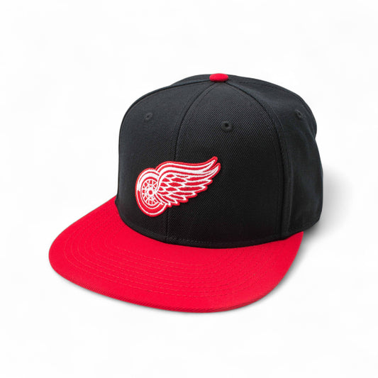 AMERICAN NEEDLE NHL 400 Series Flat Brim Cap (Adjustable, Detroit Red Wings)