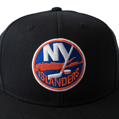 AMERICAN NEEDLE 400 Series NHL Team Hat, New York Islanders, Black (400A2V-NYI)